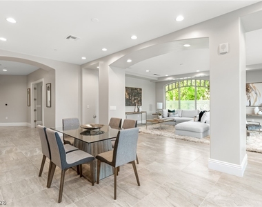 9101 Alta Drive - Photo Thumbnail 4
