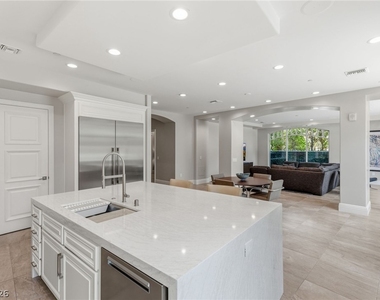 9101 Alta Drive - Photo Thumbnail 25