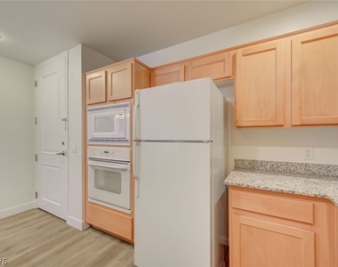 31 E Agate Avenue - Photo Thumbnail 12