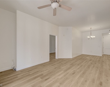 31 E Agate Avenue - Photo Thumbnail 5