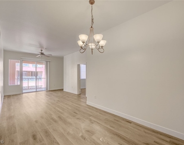 31 E Agate Avenue - Photo Thumbnail 1
