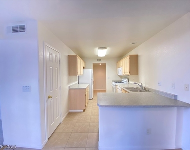 10171 Rocky Tree Street - Photo Thumbnail 9