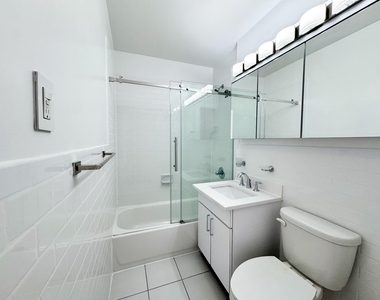 235 West 22nd Street - Photo Thumbnail 8