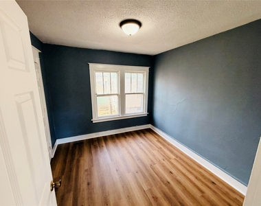 528 Chenango Street - Photo Thumbnail 8