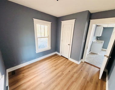 528 Chenango Street - Photo Thumbnail 6