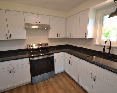 405 Garfield Avenue - Photo Thumbnail 1