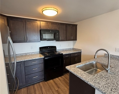 1335 Millersport Highway - Photo Thumbnail 2