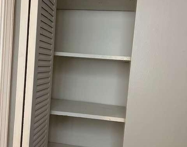 192 Kimberly Way Sw - Photo Thumbnail 7