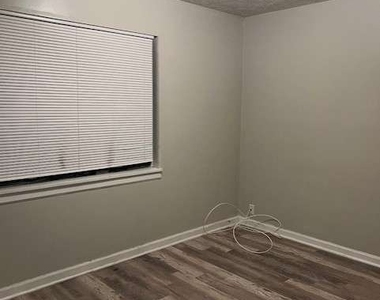 192 Kimberly Way Sw - Photo Thumbnail 5