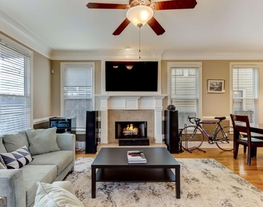 345 Chastain Street Se - Photo Thumbnail 2