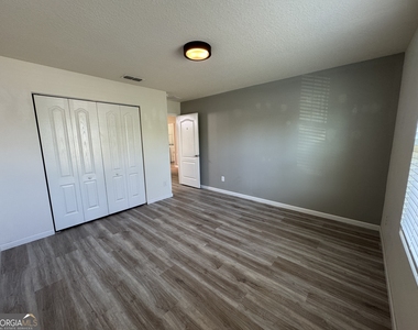 217 Brooklet Circle - Photo Thumbnail 4