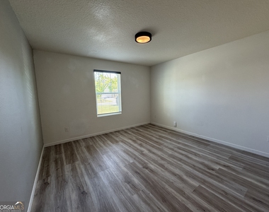 217 Brooklet Circle - Photo Thumbnail 3