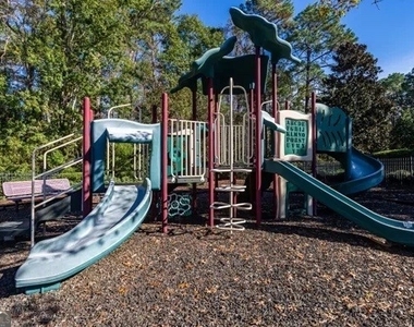 217 Brooklet Circle - Photo Thumbnail 31