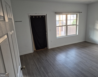 1506 Charcoal Ives Road - Photo Thumbnail 25