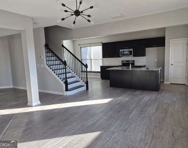1506 Charcoal Ives Road - Photo Thumbnail 8