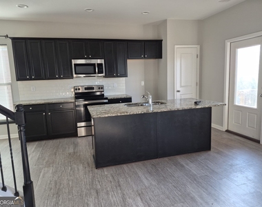 1506 Charcoal Ives Road - Photo Thumbnail 9