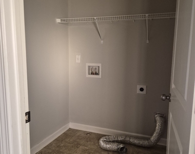 1506 Charcoal Ives Road - Photo Thumbnail 34