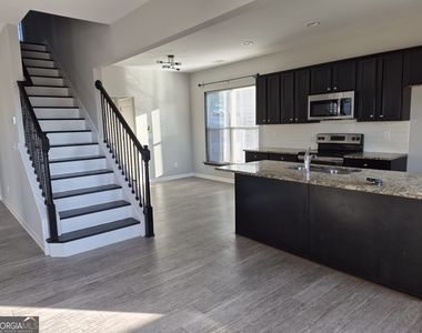 1506 Charcoal Ives Road - Photo Thumbnail 10