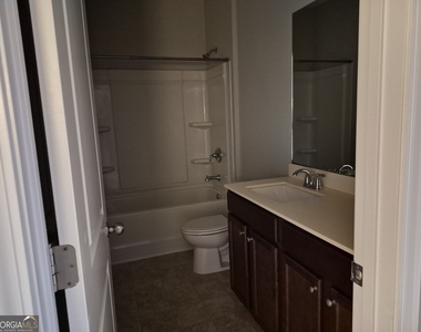 1506 Charcoal Ives Road - Photo Thumbnail 15