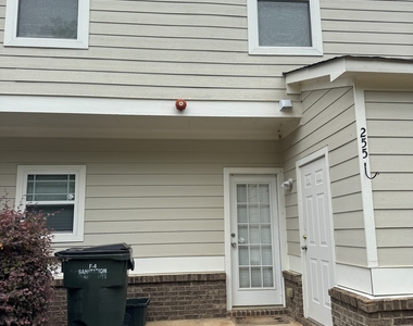 255 Oconee River Circle - Photo Thumbnail 4