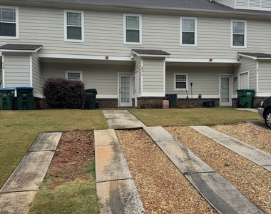 255 Oconee River Circle - Photo Thumbnail 3