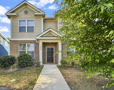 230 Daisy Circle - Photo Thumbnail 1
