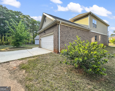 230 Daisy Circle - Photo Thumbnail 3
