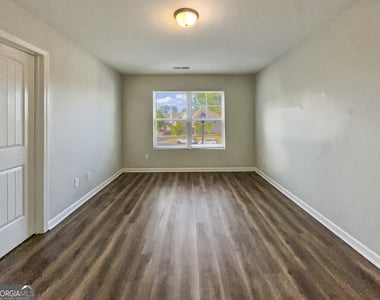 230 Daisy Circle - Photo Thumbnail 14