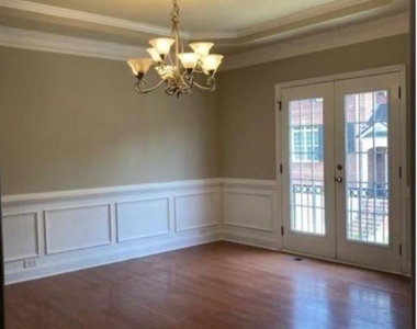 12820 Doe Drive - Photo Thumbnail 5