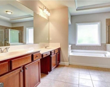 12820 Doe Drive - Photo Thumbnail 17