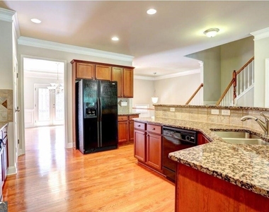 12820 Doe Drive - Photo Thumbnail 11