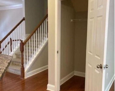 12820 Doe Drive - Photo Thumbnail 8