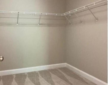 12820 Doe Drive - Photo Thumbnail 18