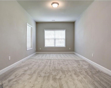 12820 Doe Drive - Photo Thumbnail 23