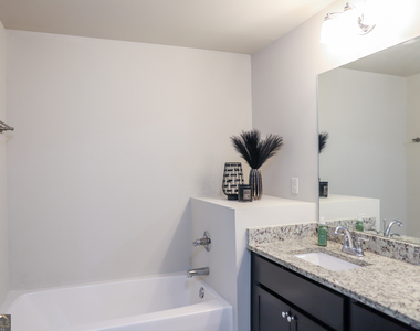 402 Mulberry Row Se - Photo Thumbnail 13