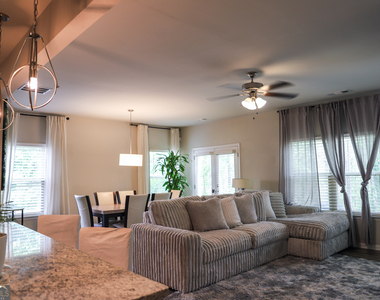 402 Mulberry Row Se - Photo Thumbnail 4
