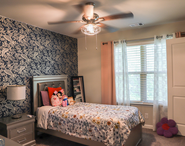 402 Mulberry Row Se - Photo Thumbnail 9