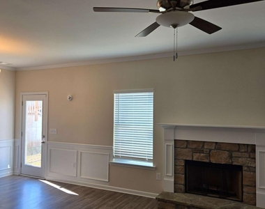 326 Melody Lane - Photo Thumbnail 3