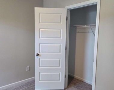 326 Melody Lane - Photo Thumbnail 16