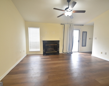 310 Granville Court - Photo Thumbnail 5