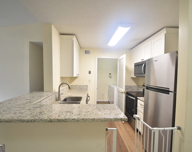 310 Granville Court - Photo Thumbnail 8