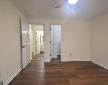 310 Granville Court - Photo Thumbnail 13