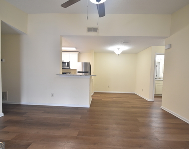 310 Granville Court - Photo Thumbnail 6