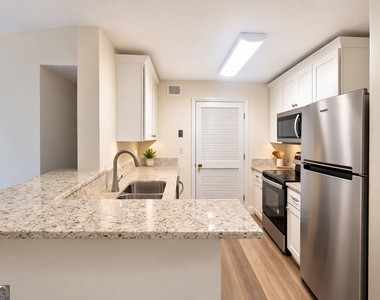 310 Granville Court - Photo Thumbnail 9