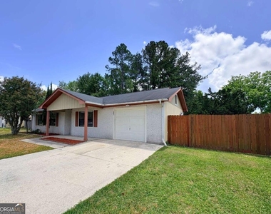 603 Plantation Village Drive - Photo Thumbnail 4