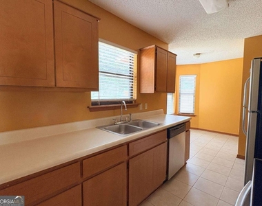 603 Plantation Village Drive - Photo Thumbnail 14