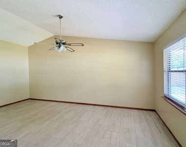 603 Plantation Village Drive - Photo Thumbnail 5