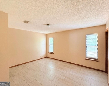 603 Plantation Village Drive - Photo Thumbnail 25
