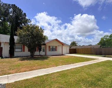 603 Plantation Village Drive - Photo Thumbnail 2