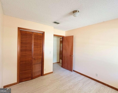 603 Plantation Village Drive - Photo Thumbnail 23